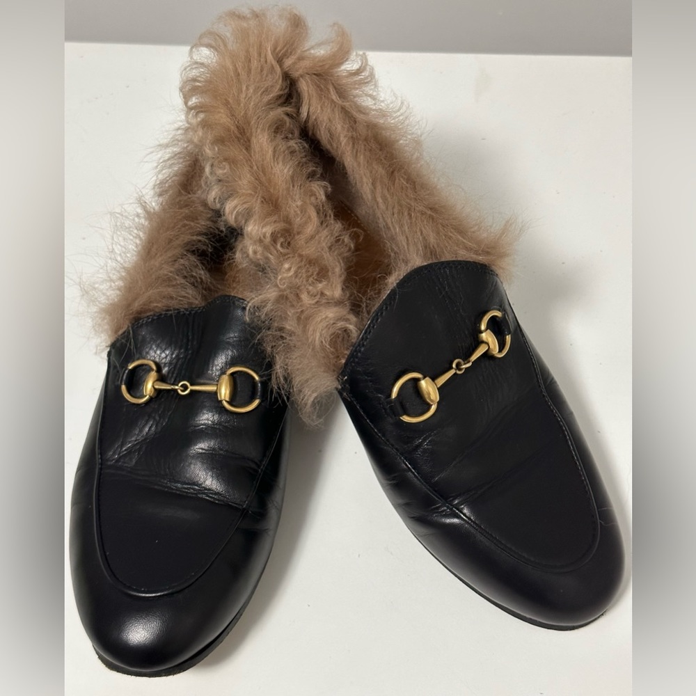 Gucci Mules - sizes 38